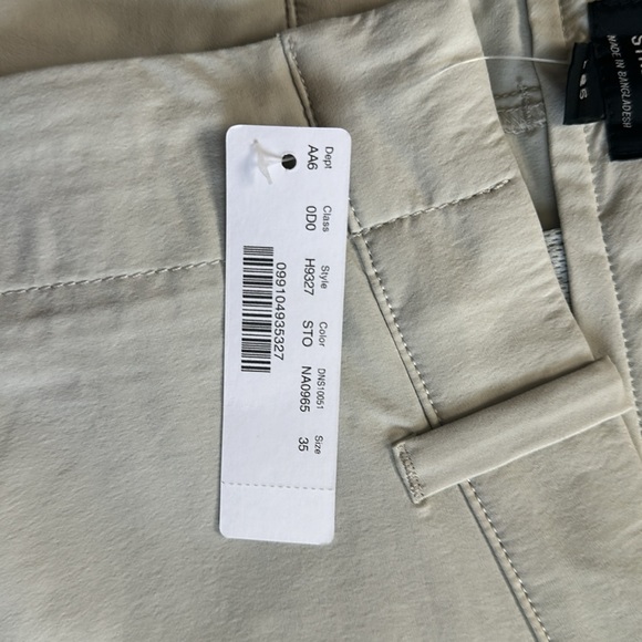 J. Crew Stretch Shorts. Cream. 35 inch waist. NWT - Picture 4 of 4